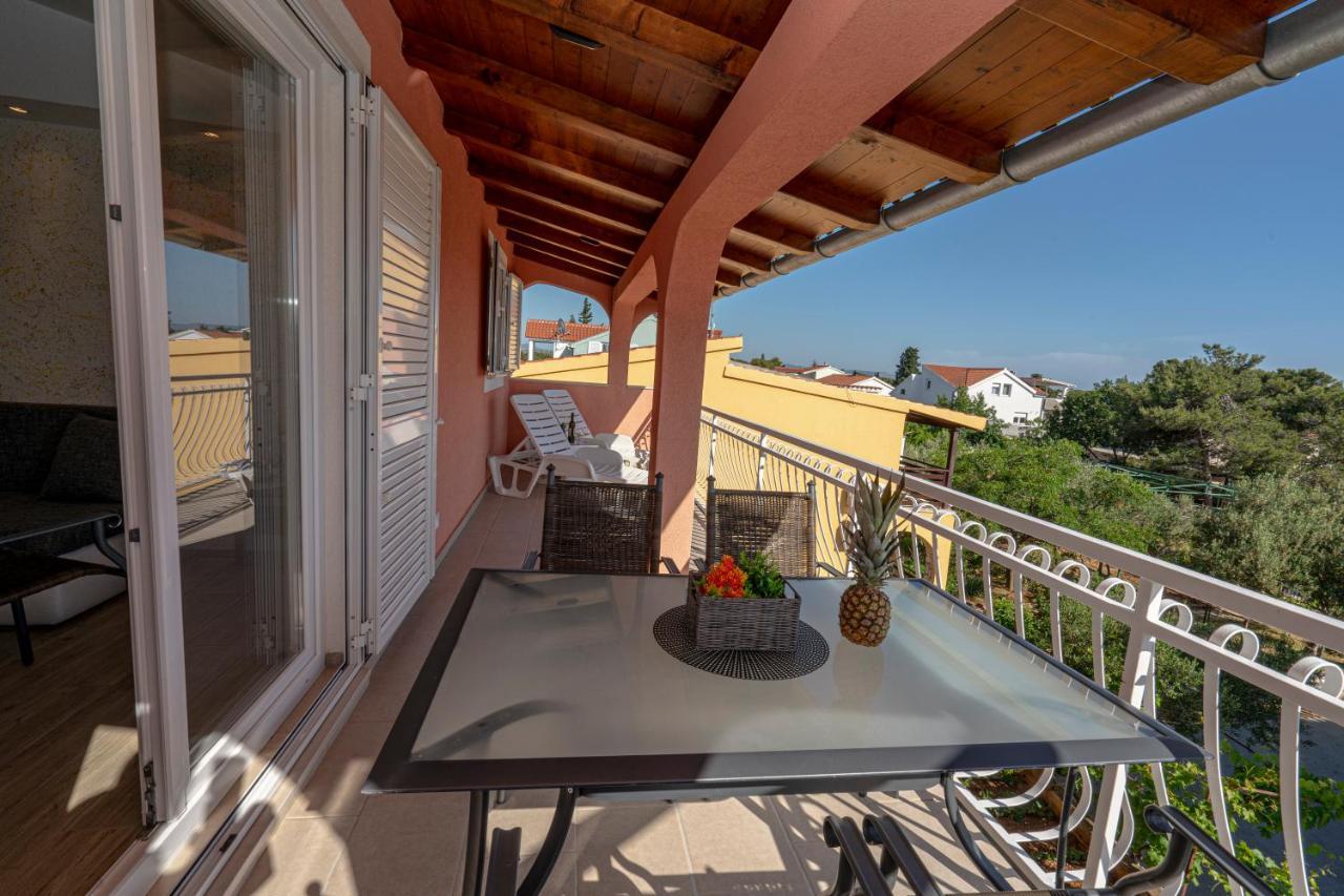 Seaview & Balcony Apartment Petra Ядрія Екстер'єр фото