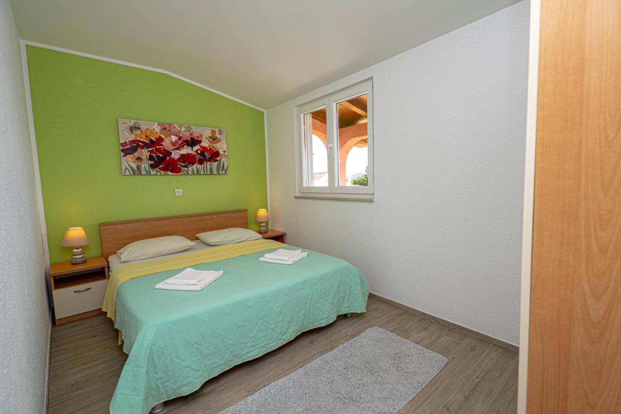 Seaview & Balcony Apartment Petra Ядрія Екстер'єр фото
