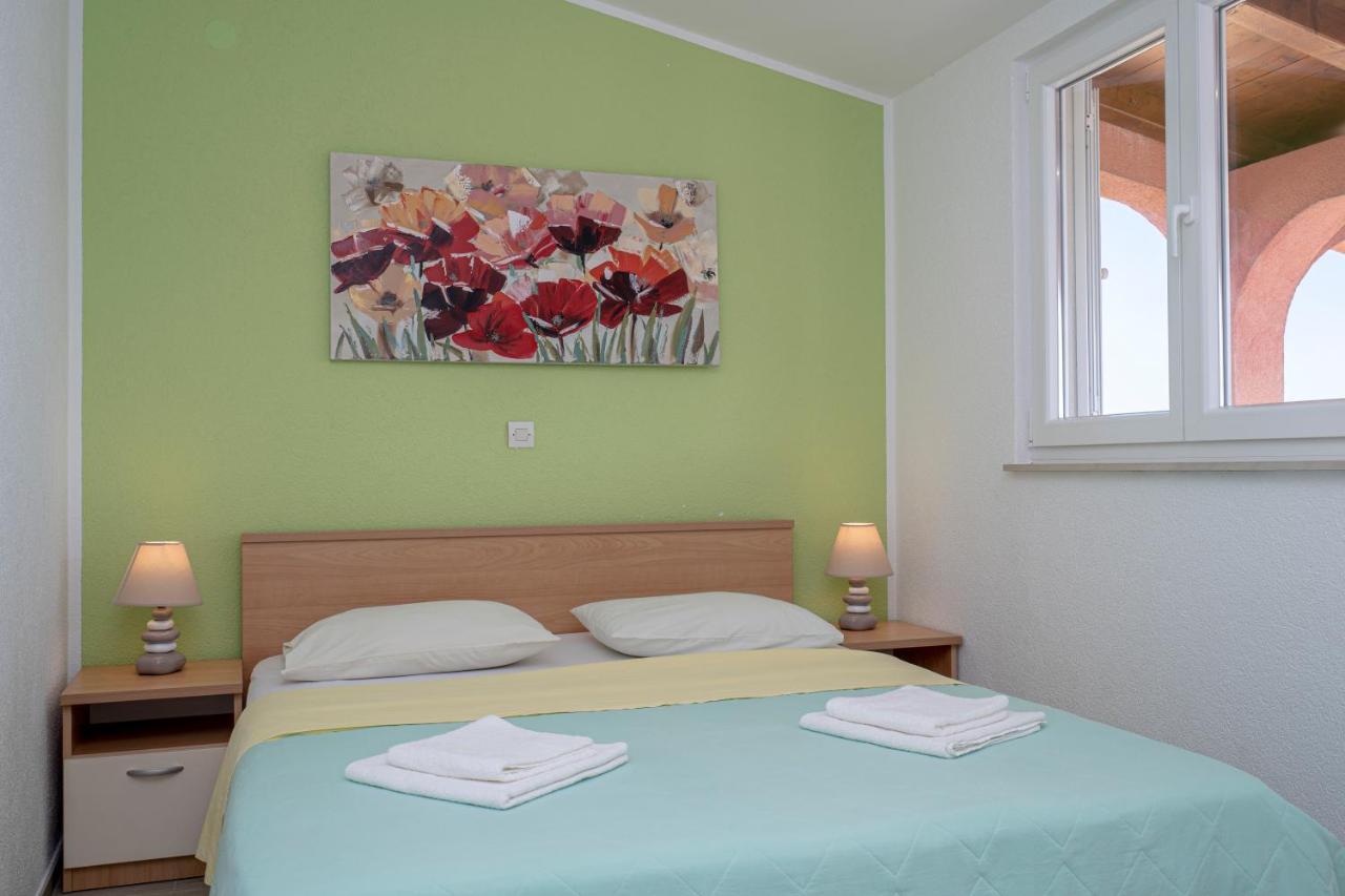 Seaview & Balcony Apartment Petra Ядрія Екстер'єр фото
