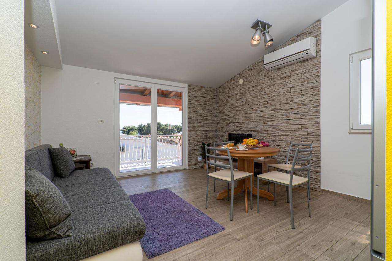Seaview & Balcony Apartment Petra Ядрія Екстер'єр фото