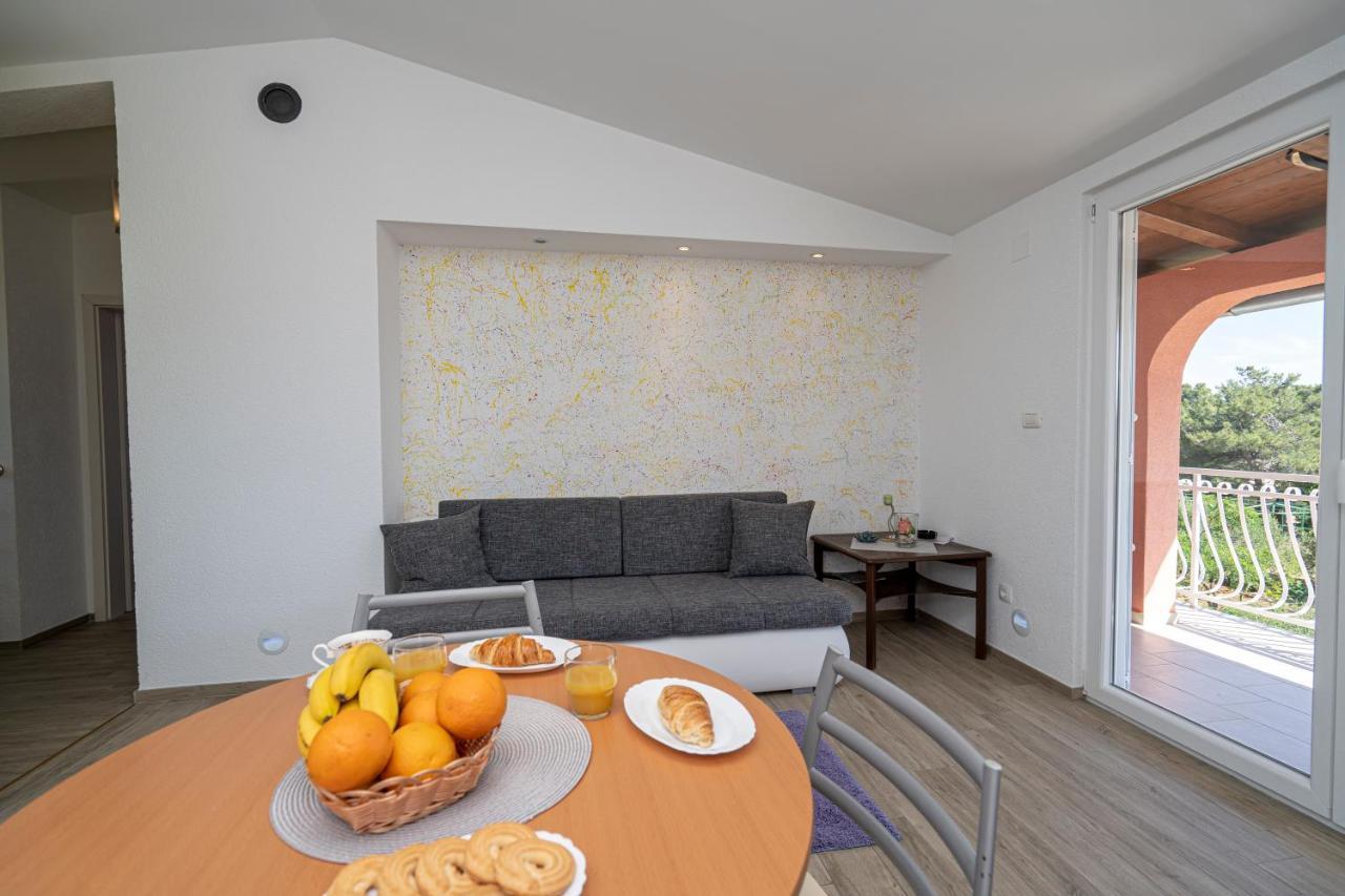 Seaview & Balcony Apartment Petra Ядрія Екстер'єр фото